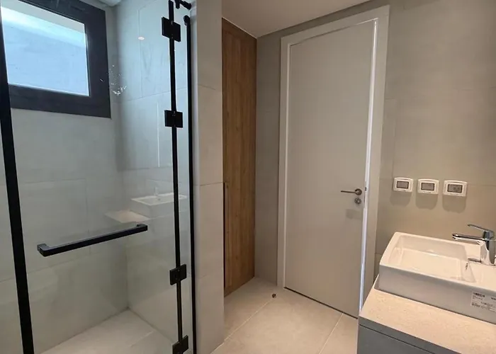 Art House El Gouna | 4br Private Pool & Lagoon فيلة